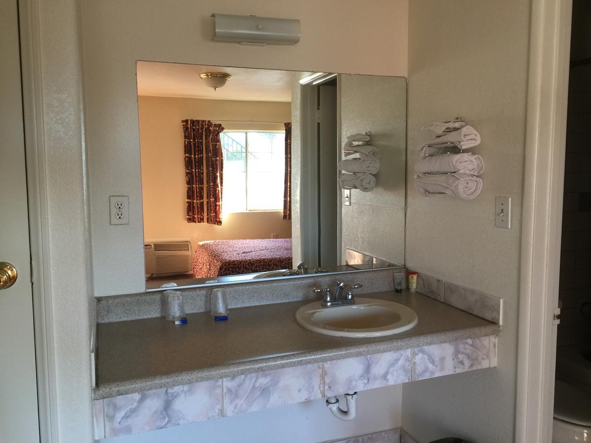 Black Horse Motel Apple Valley Extérieur photo